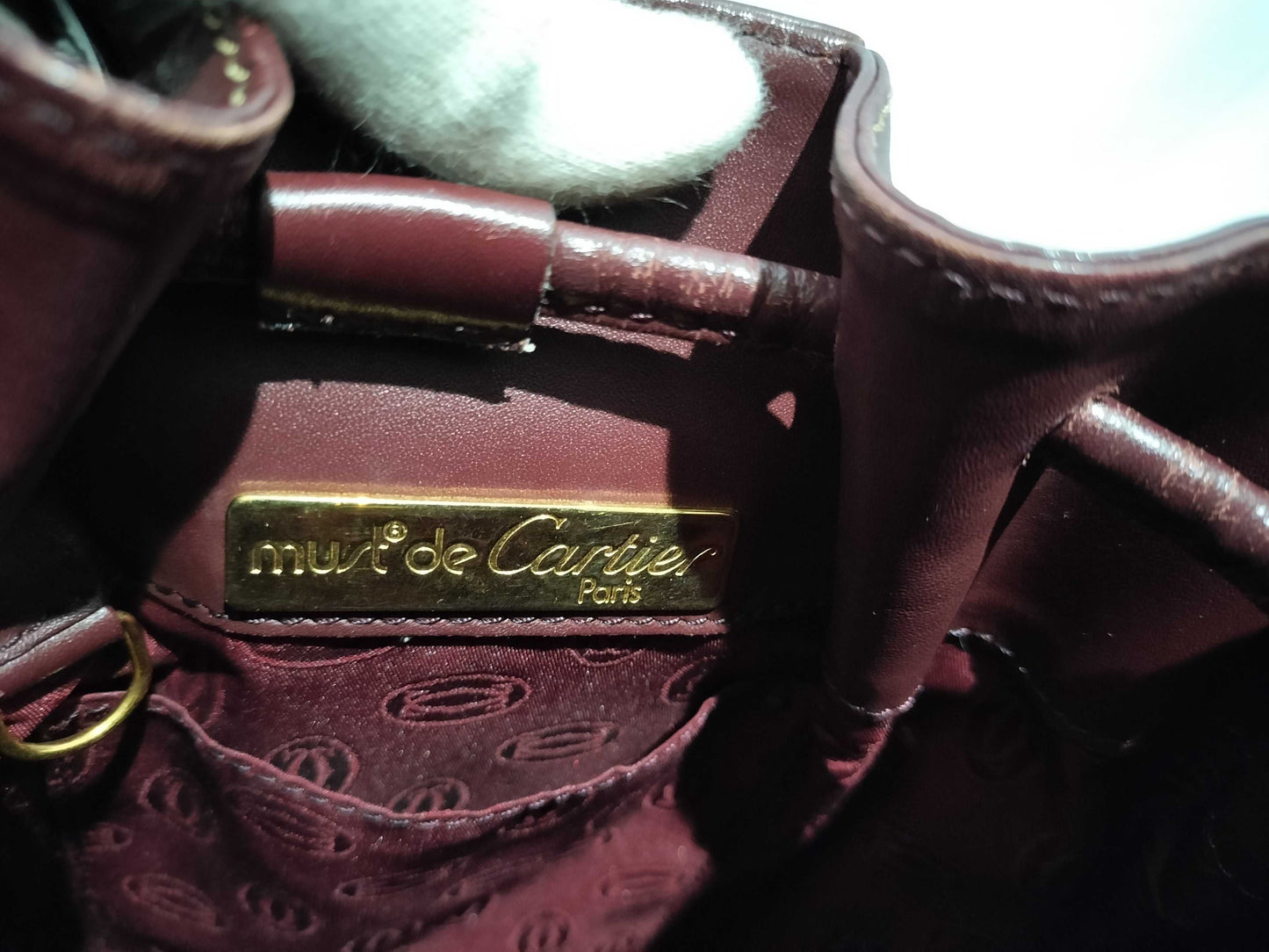 (10460_0121) Cartier Bordeaux Drawstring Shoulder Bag