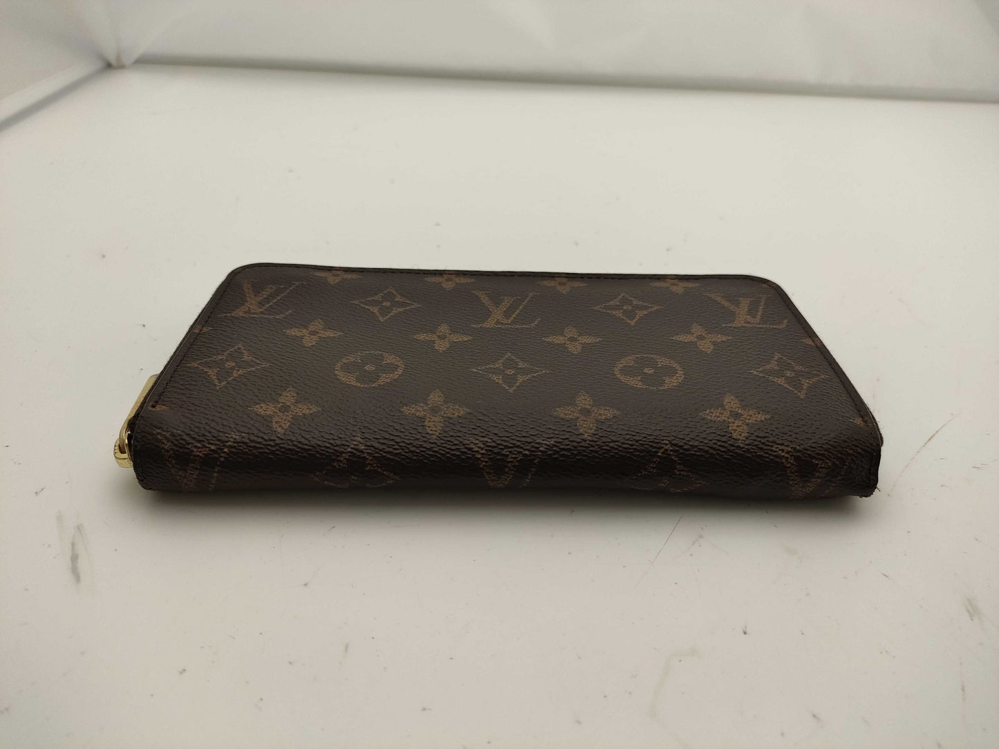 LOUIS VUITTON Monogram Zippy Wallet