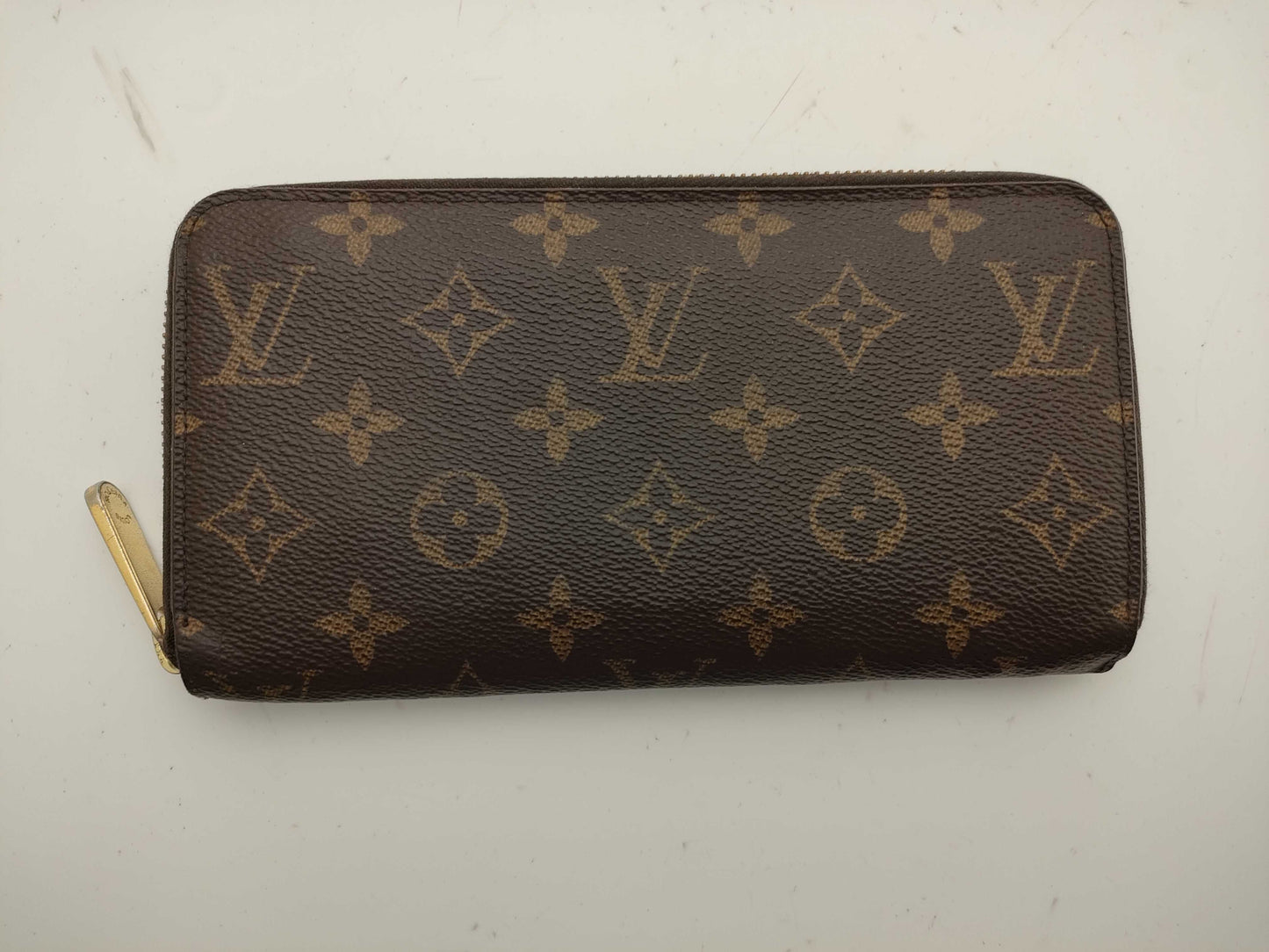 LOUIS VUITTON Monogram Zippy Wallet