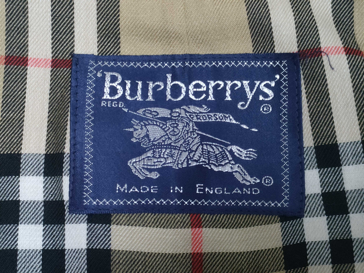 BURBERRY trench coat with Nova check pattern inside