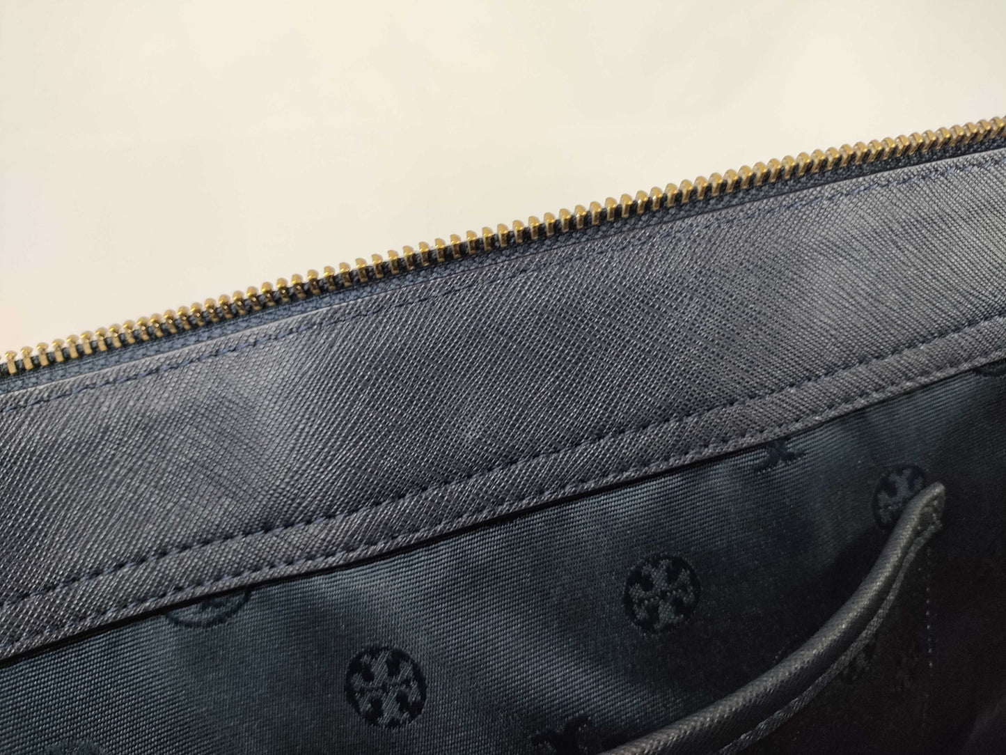 Tory Burch Leather 2-Way Shoulder Bag/Handbag