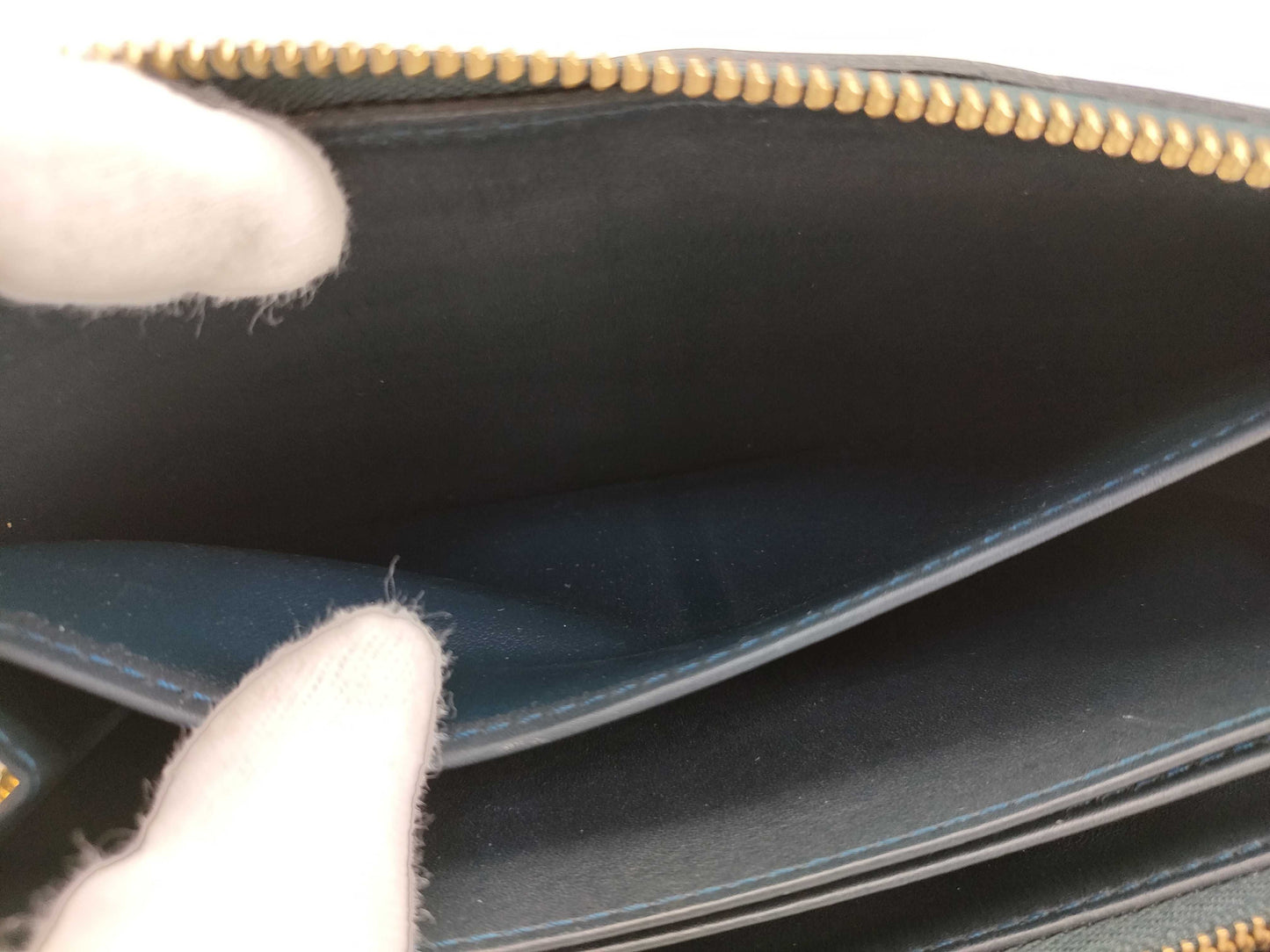 LOUIS VUITTON Vernis Zippy Wallet