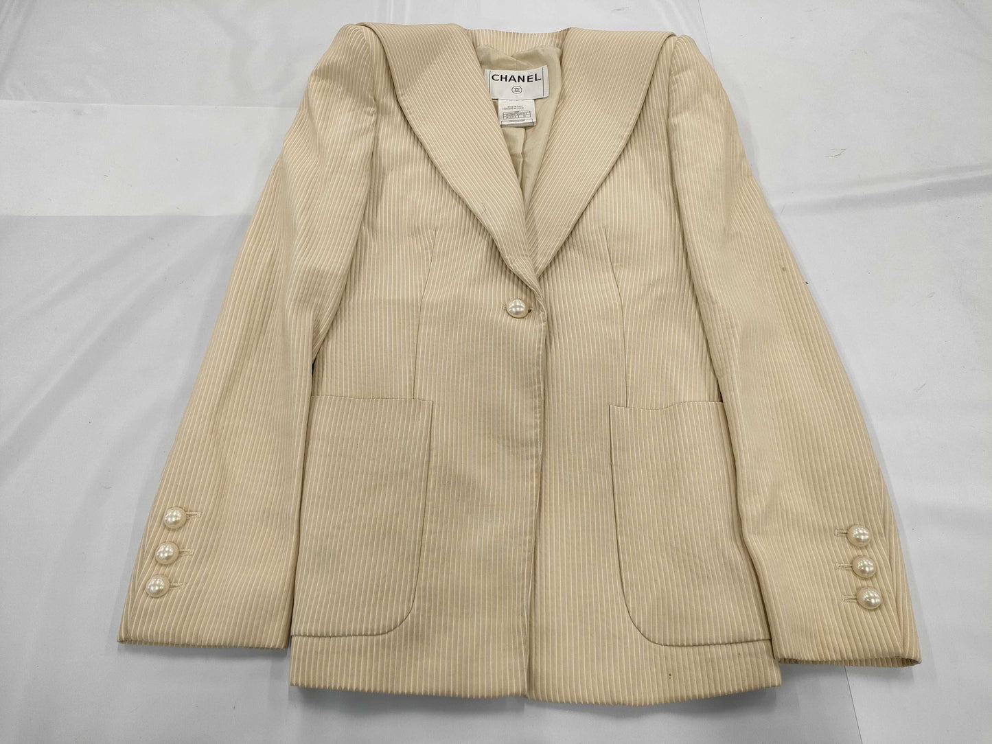 CHANEL 01P Jacket with pen marks