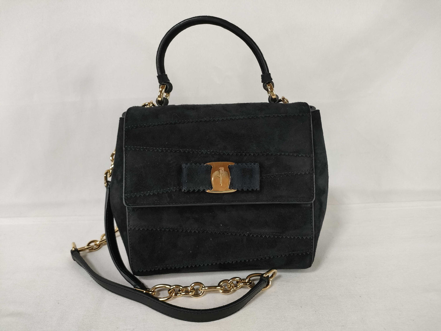 Salvatore Ferragamo Vara Chain Shoulder Bag