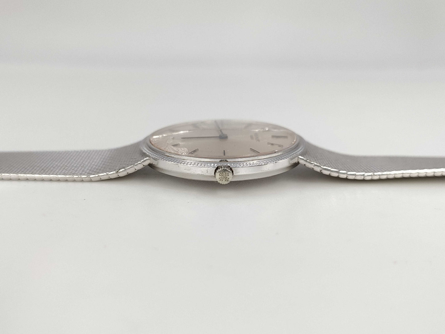 PATEK PHILIPPE Calatrava Hand-Wound 18K Gold Women's Watch
