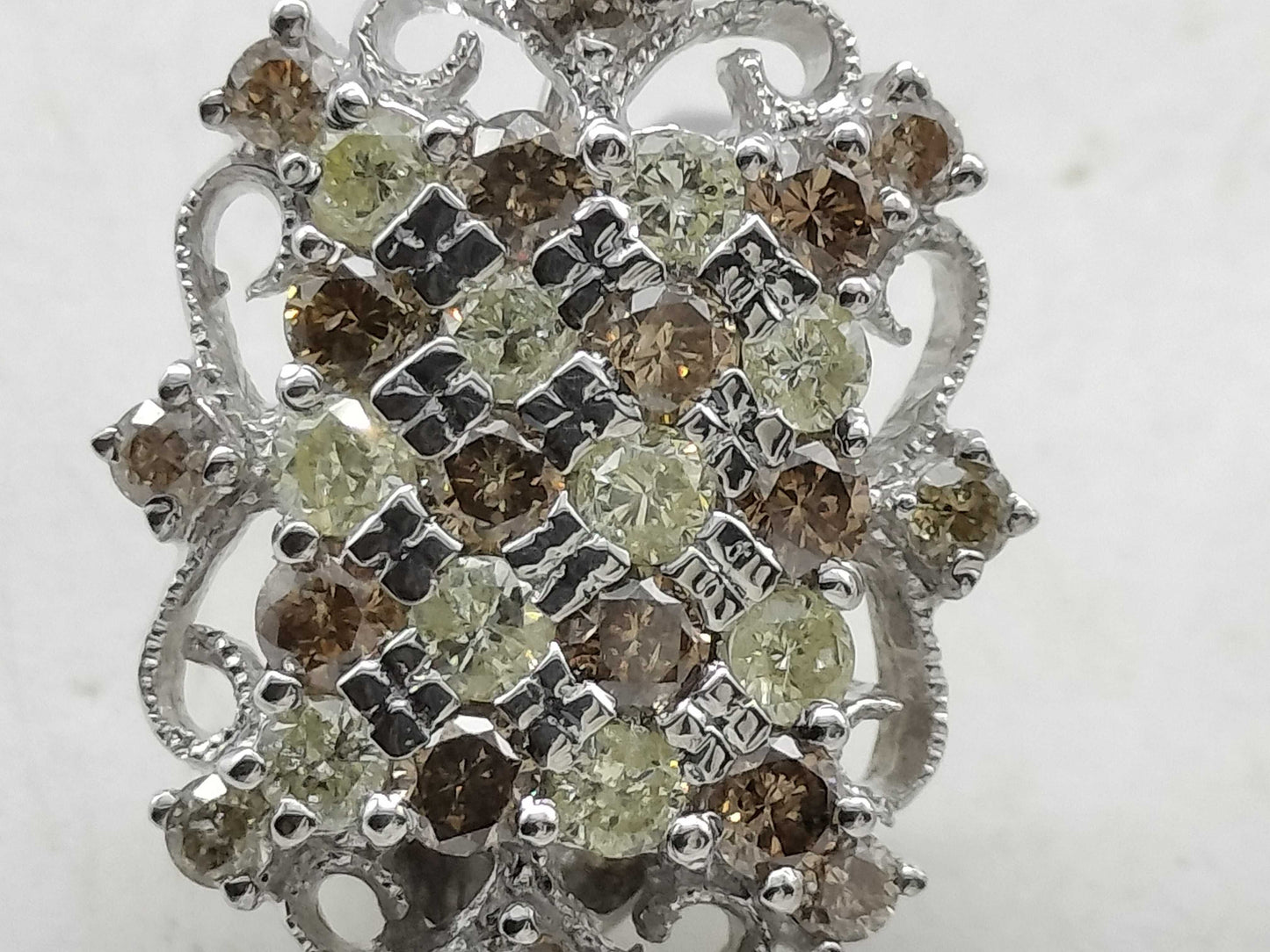 D1.15/1.15ct K18WG 8.5g Earrings