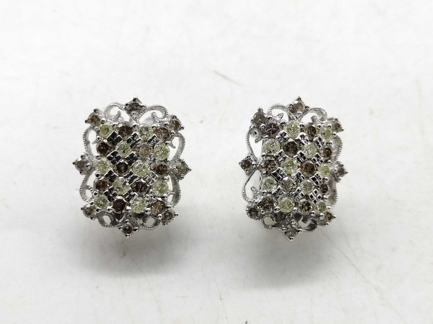 D1.15/1.15ct K18WG 8.5g Earrings