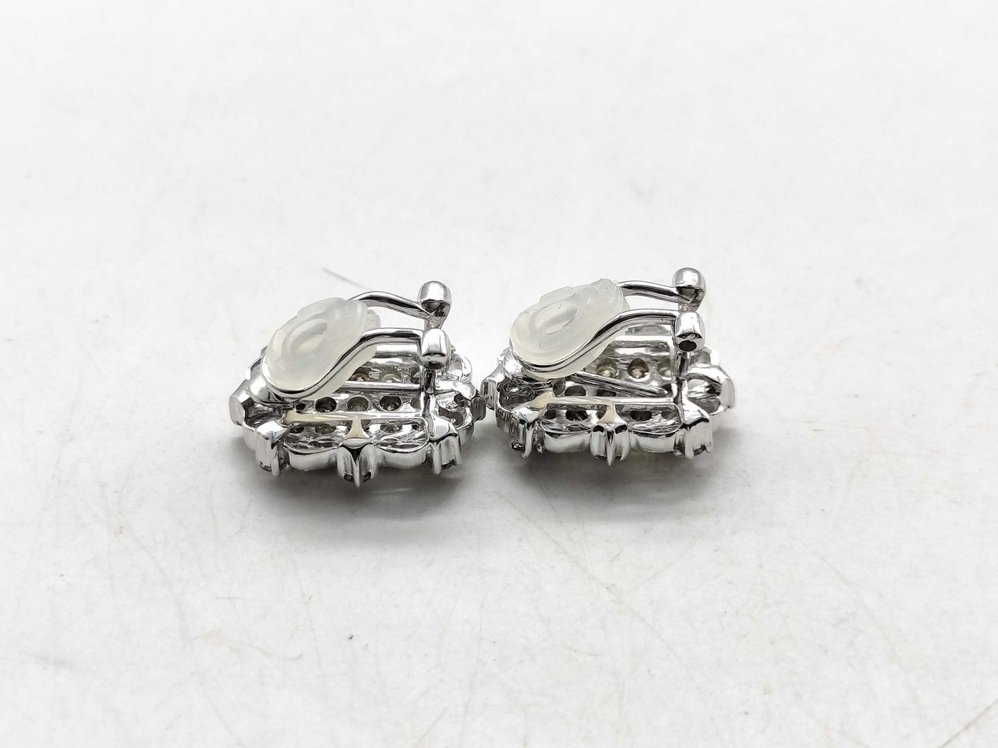 D1.15/1.15ct K18WG 8.5g Earrings