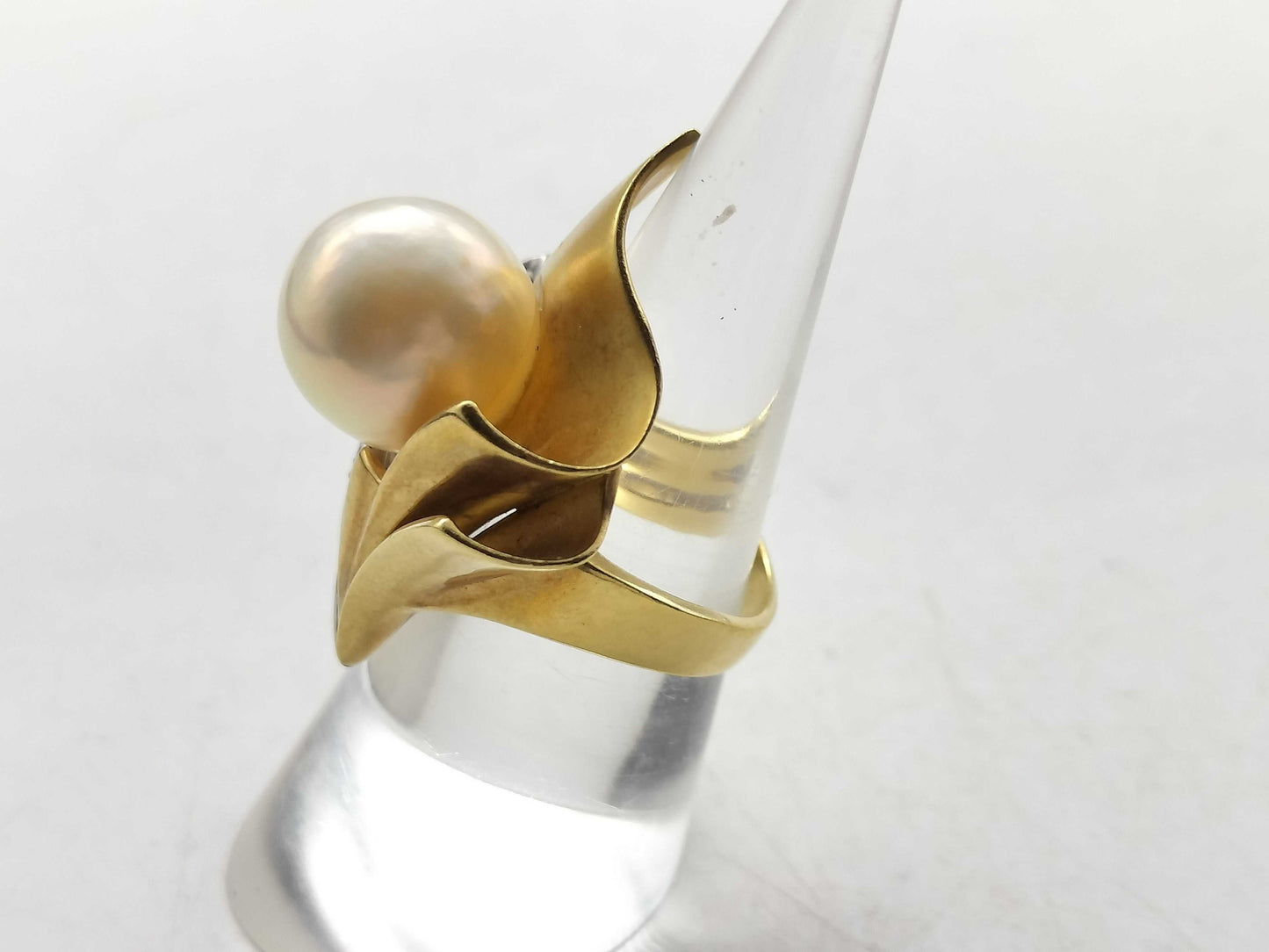 Semi-Round South Sea Pearl, Diameter: Approx. 12.6mm, D0.087ct, 15.6g, 18K Gold/Pt900, Ring