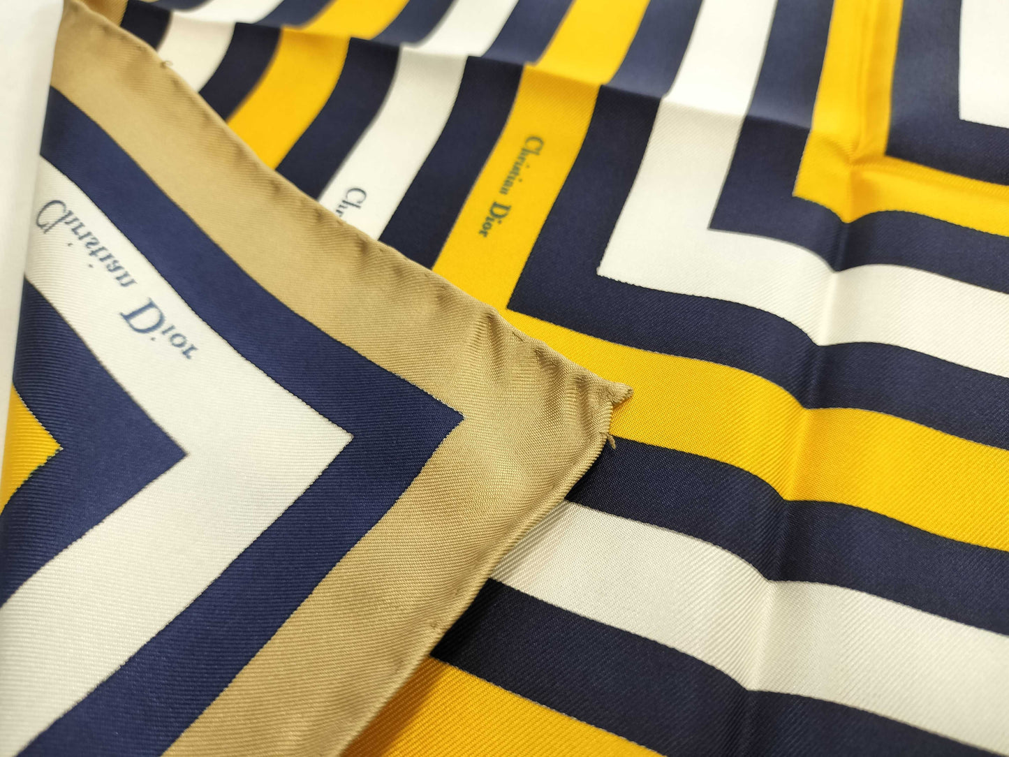 Dior scarf