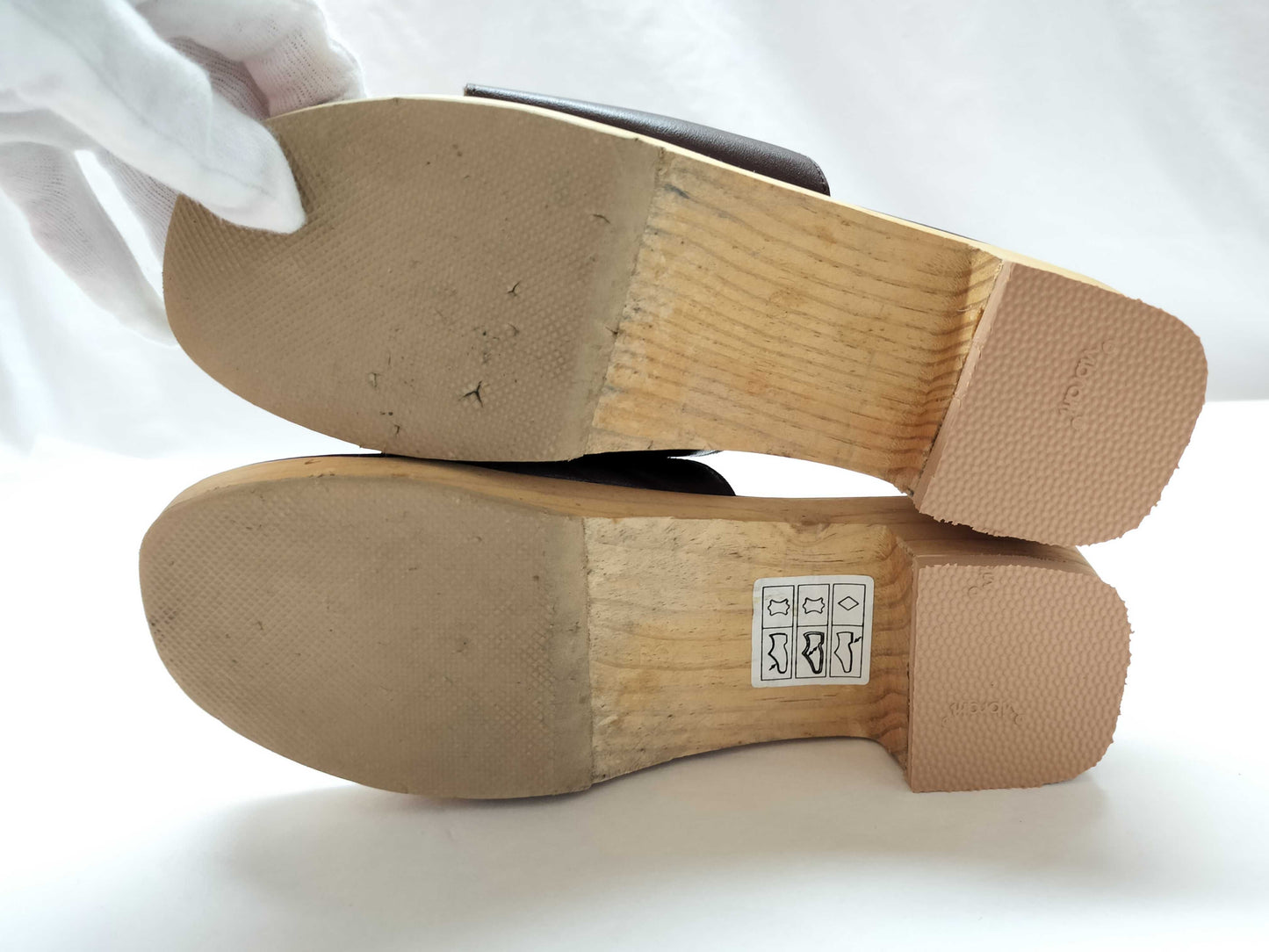 HERMES sandals