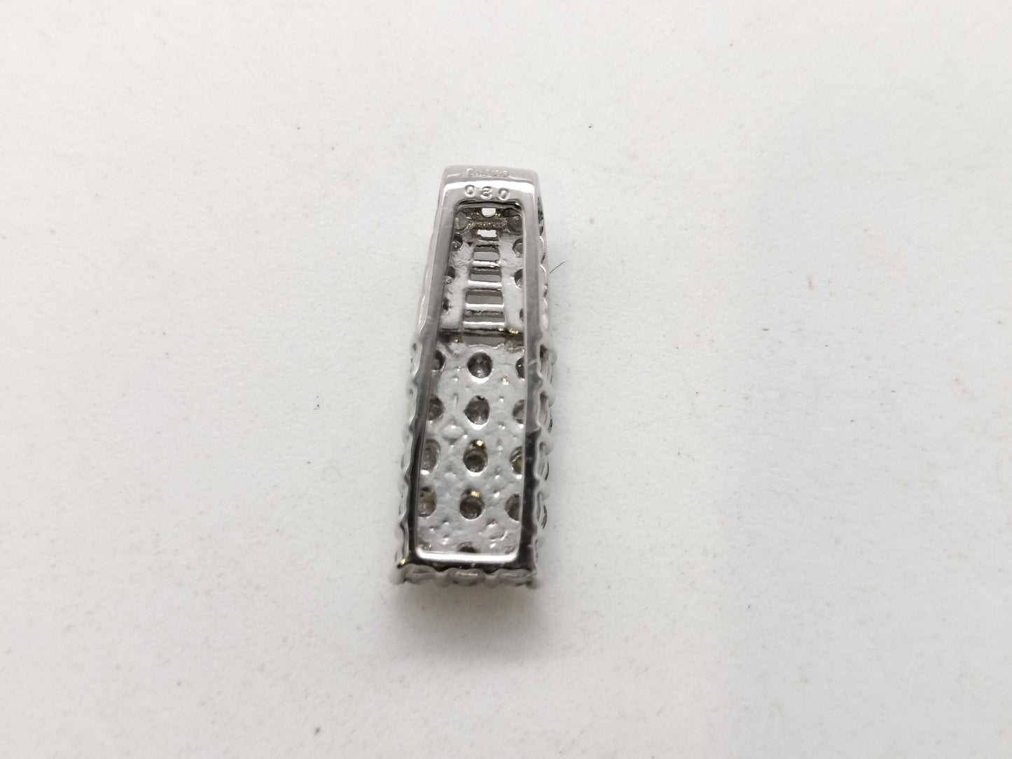 D0.80ct PT900 2.8g Pendant Top