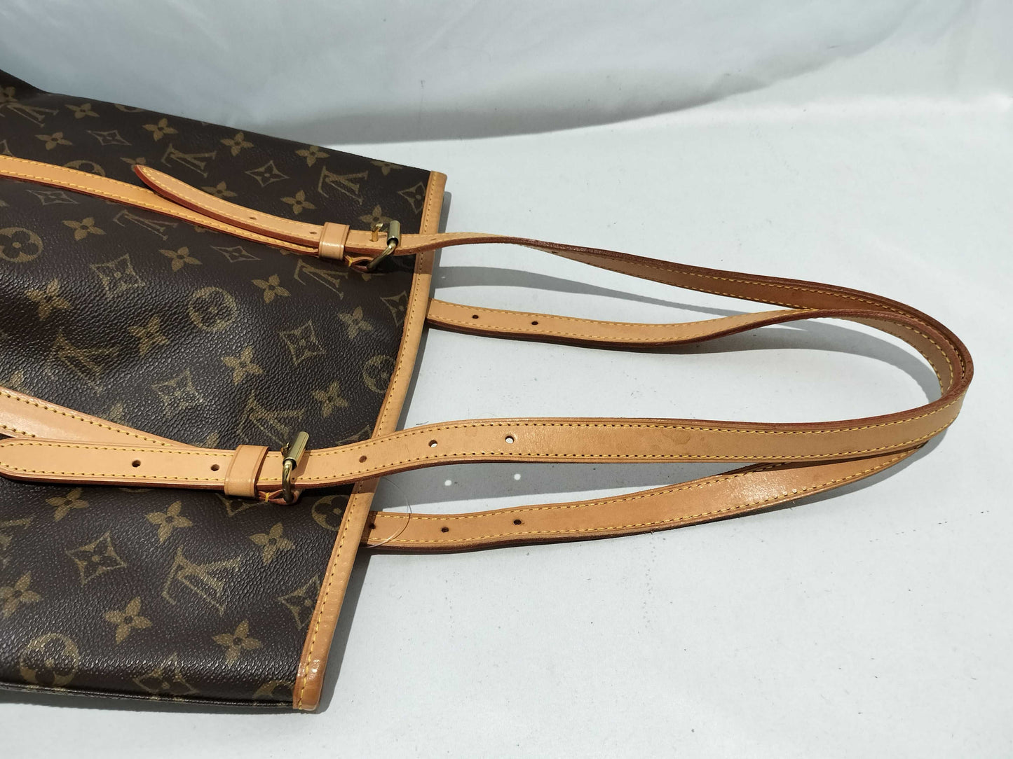 LOUIS VUITTON Monogram Bucket GM Tote Bag