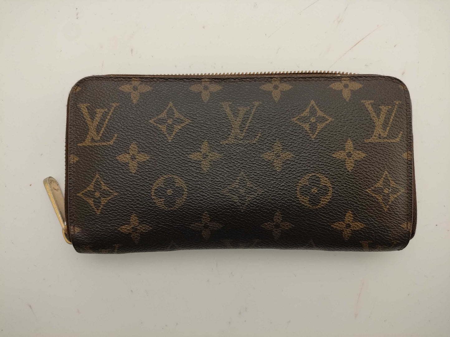 LOUIS VUITTON Monogram Zippy Wallet