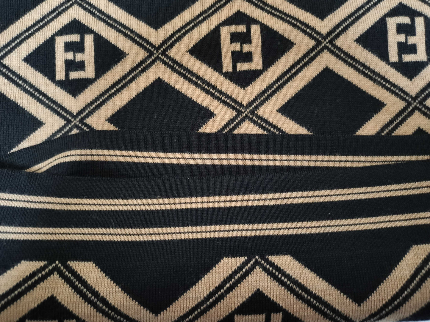 FENDI logo knit Zucca top size 40 top