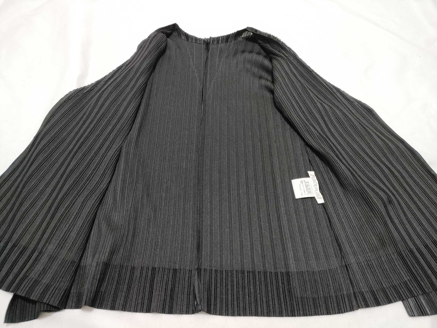 ISSEY MIYAKE Pleats Please Cardigan Black Cardigan