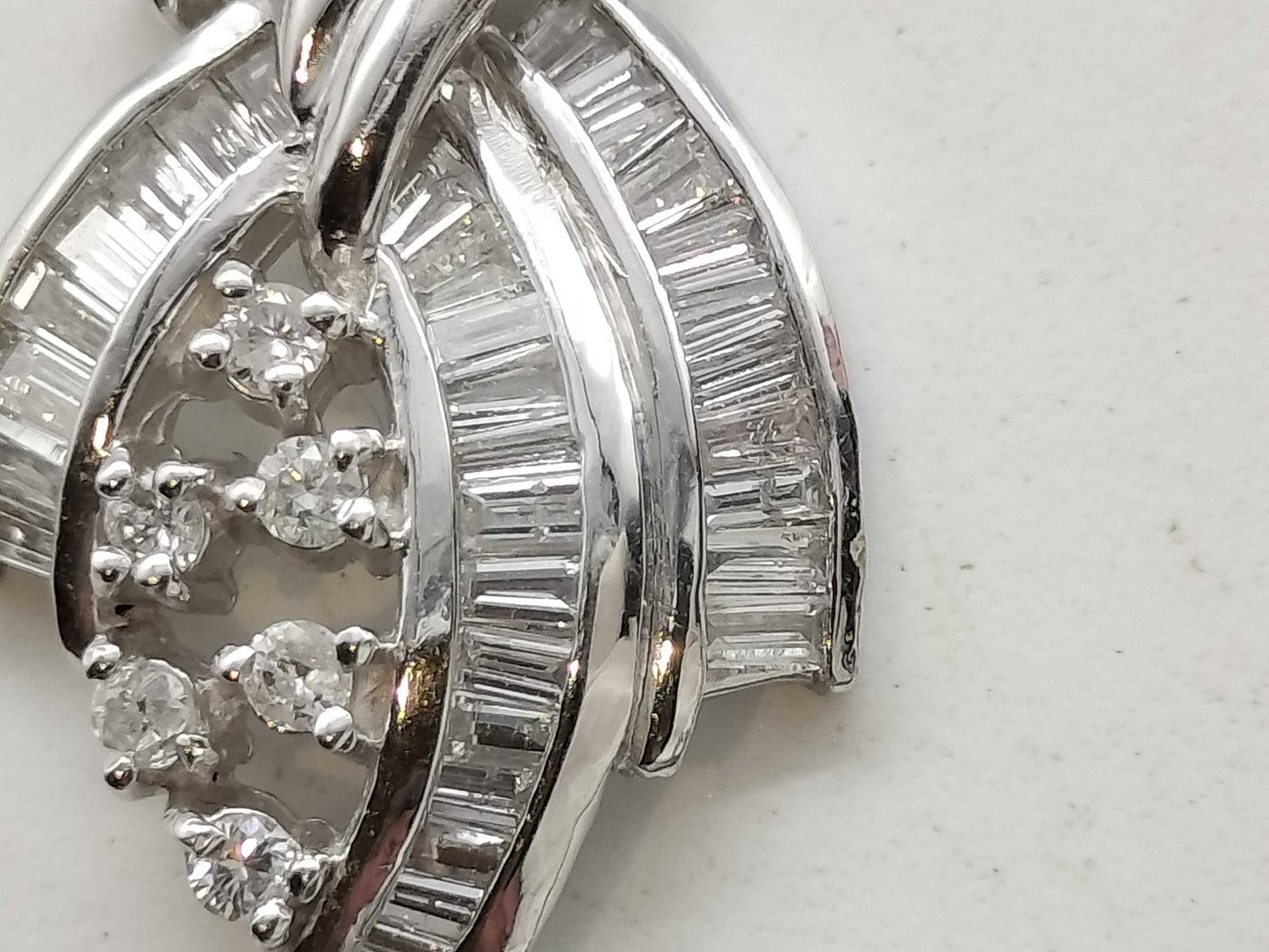 D0.55ct PT900 2.7g Pendant Top