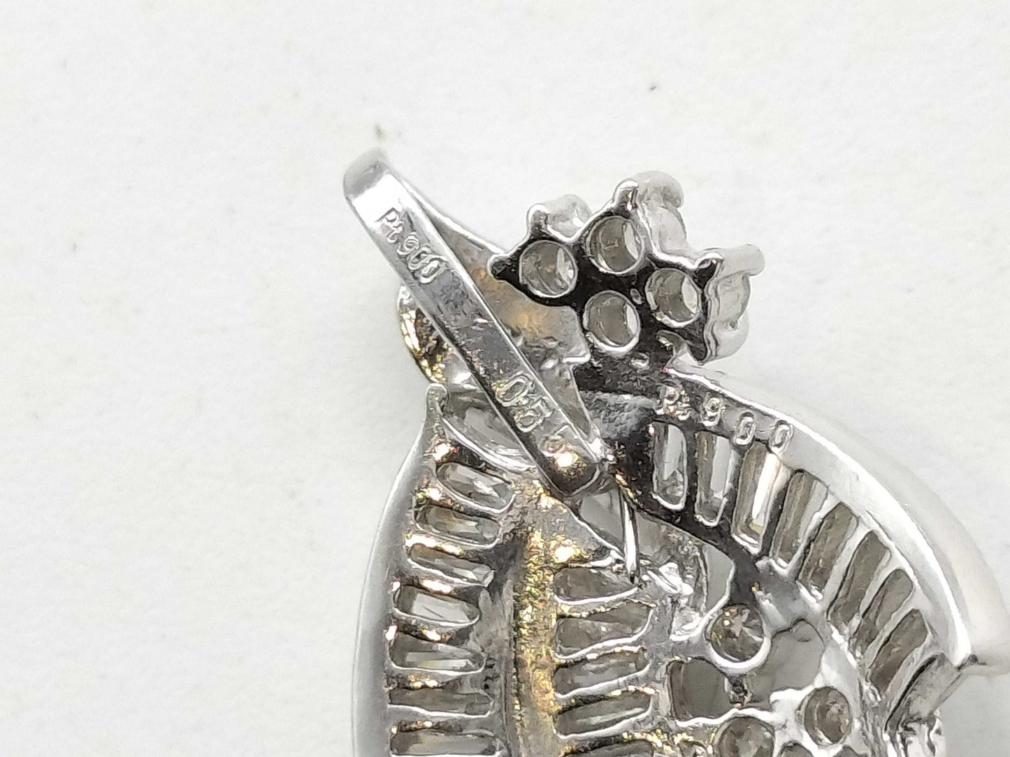 D0.55ct PT900 2.7g Pendant Top