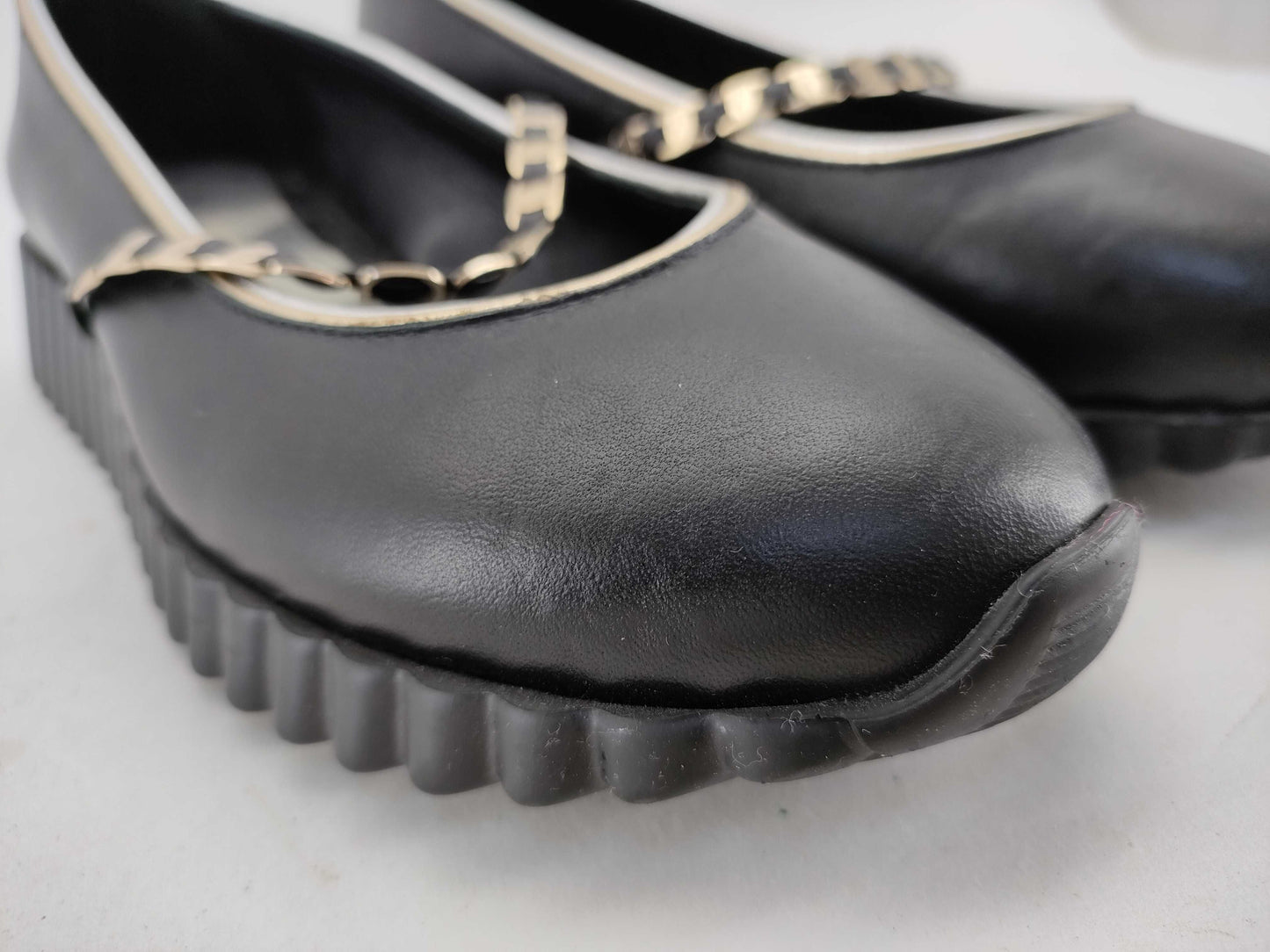 Salvatore Ferragamo Vara Vara Chain Pumps