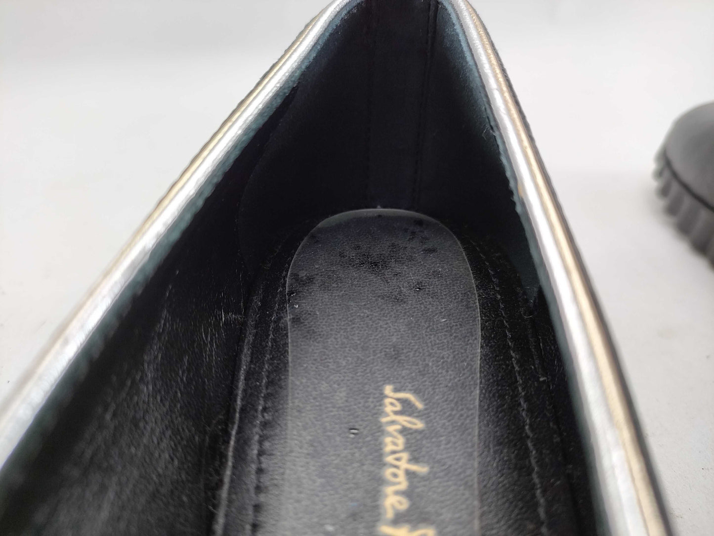 Salvatore Ferragamo Vara Vara Chain Pumps