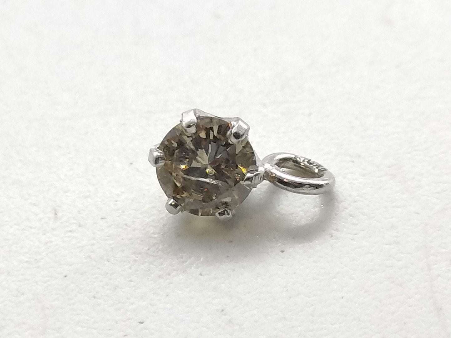 D0.15ct K18WG 0.2g Pendant Top