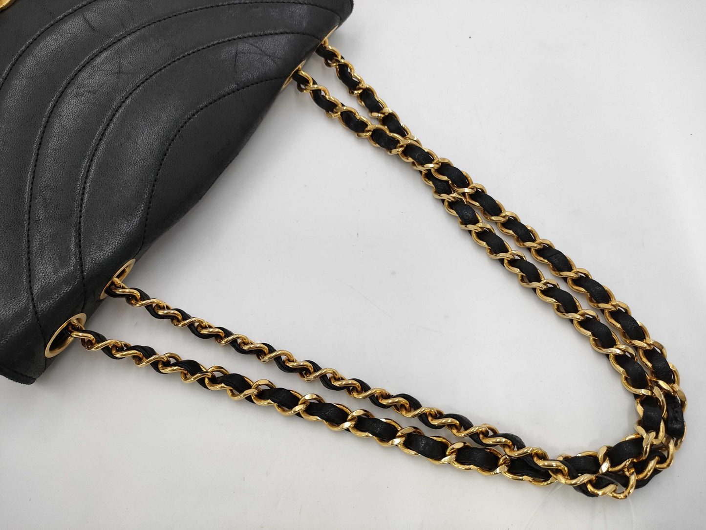 CHANEL Lambskin 22 Single Chain Shoulder Bag