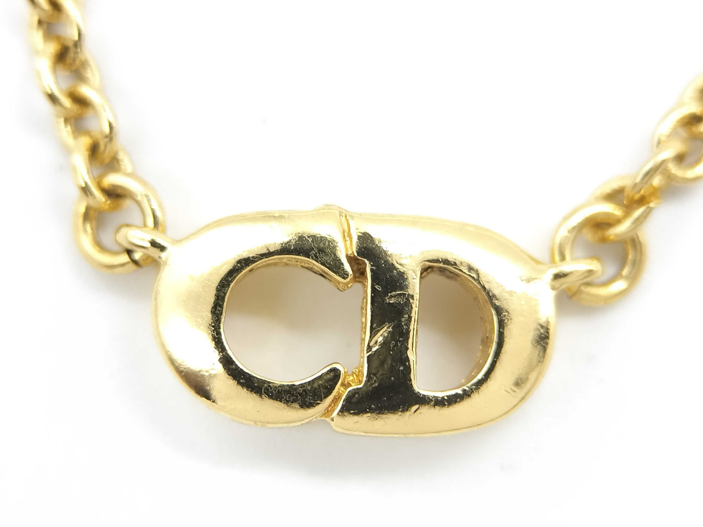 Dior logo necklace necklace