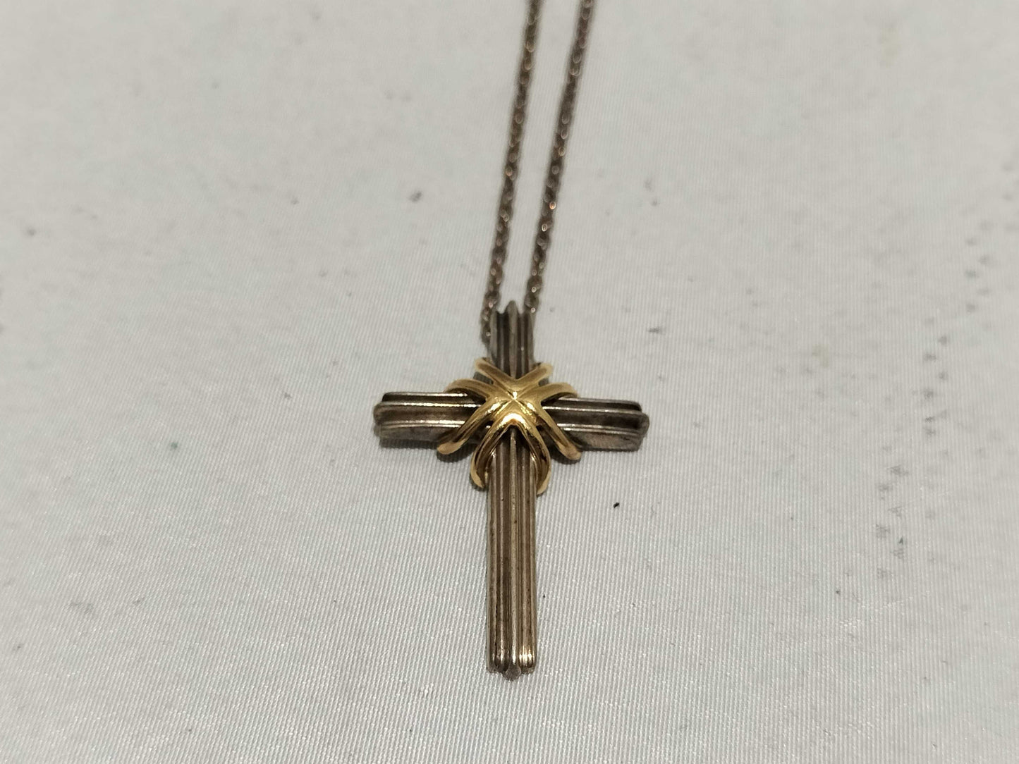 Tiffany & Co. 925/750 Signature Cross SV925 7.4g Necklace