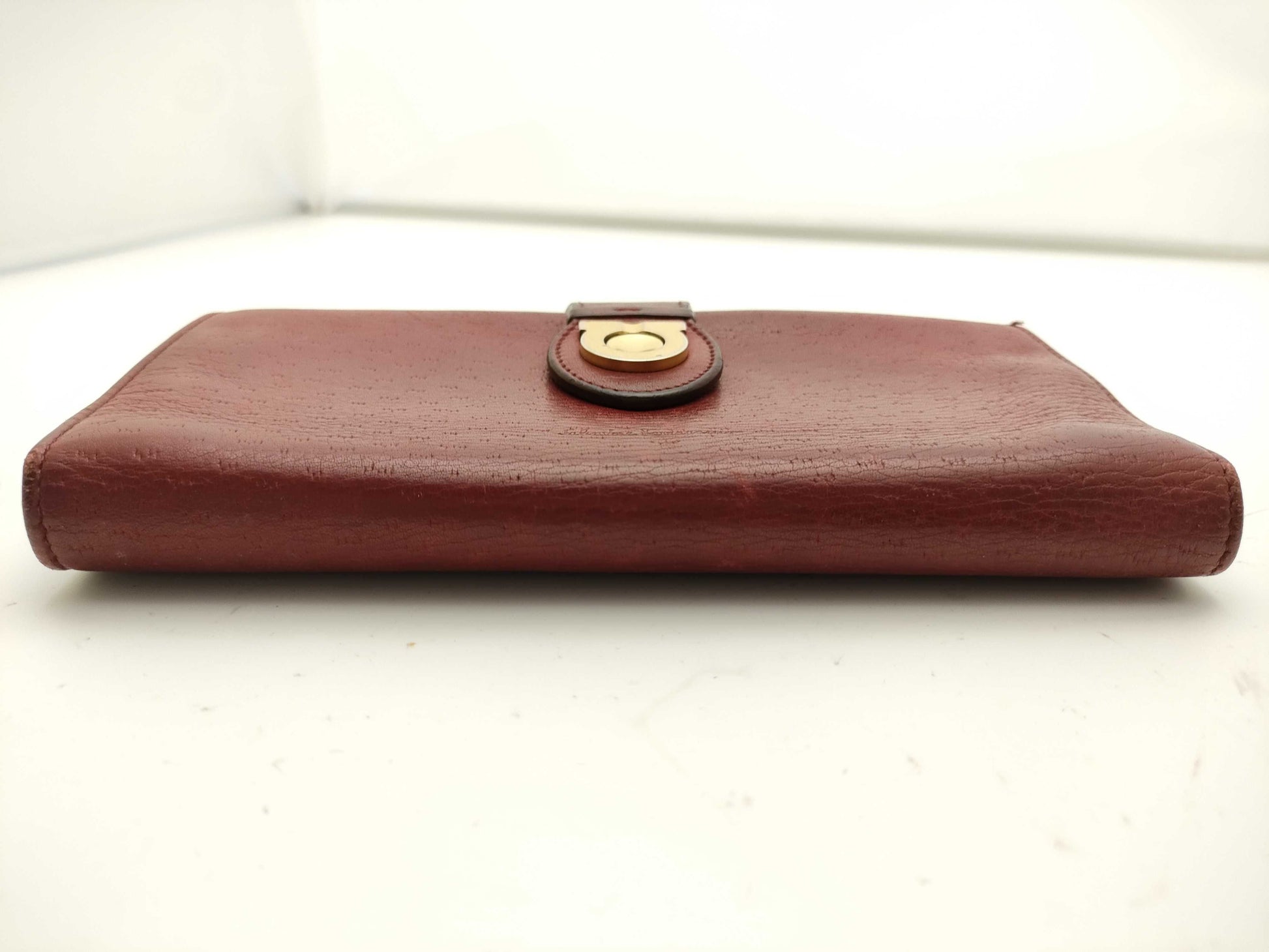 Salvatore Ferragamo Gancini Long Wallet/Red/Center Clasp Wallet