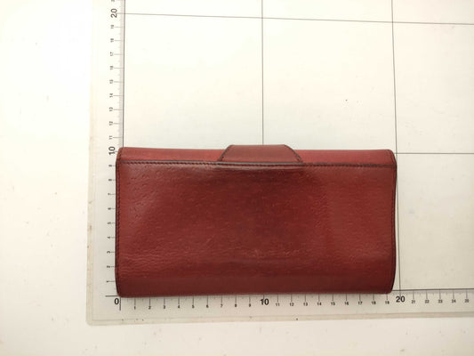 Salvatore Ferragamo Gancini Long Wallet/Red/Center Clasp Wallet