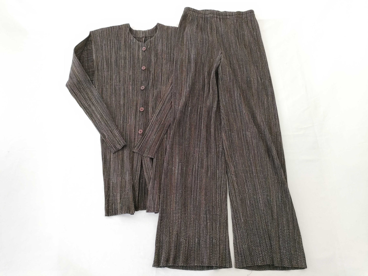 ISSEY MIYAKE Pleated Pleated Set Tops