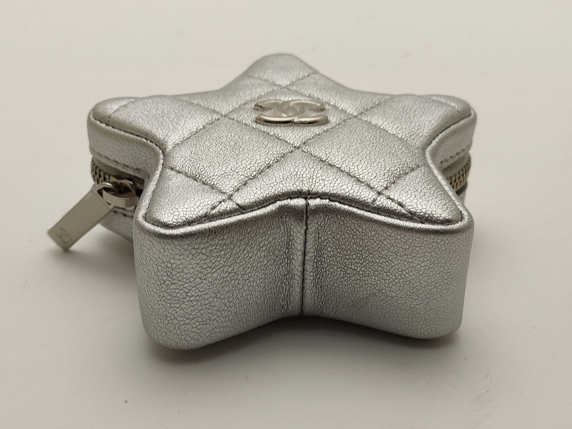 CHANEL Lambskin Matramskin Star 2023 Limited Edition Coin Case