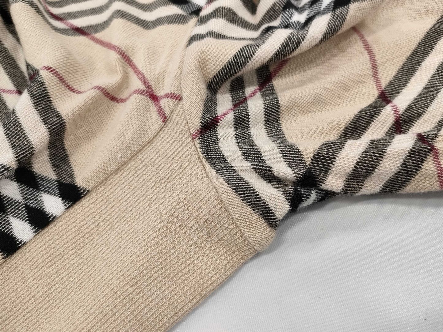 BURBERRY Check Sweater Top