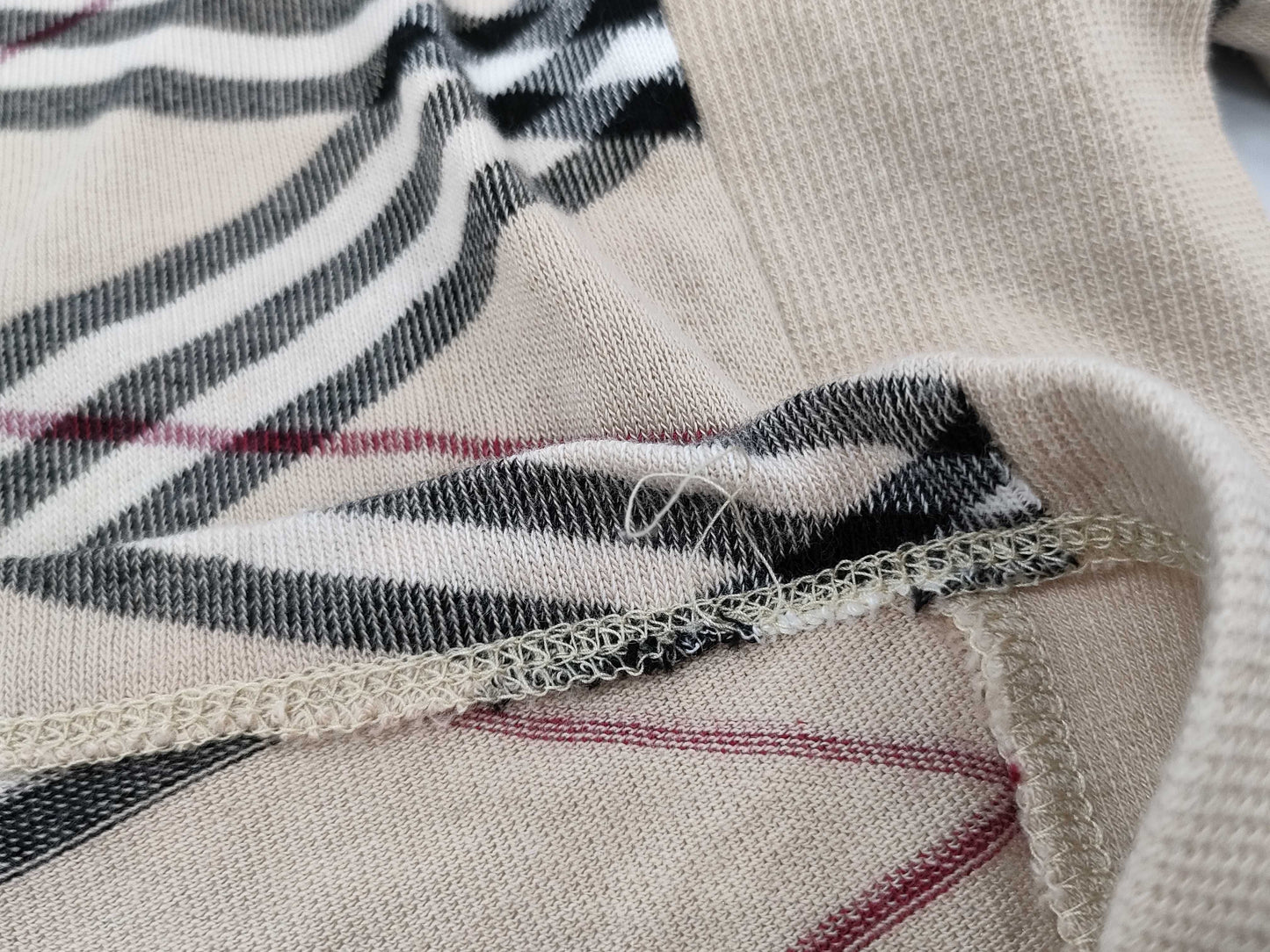 BURBERRY Check Sweater Top