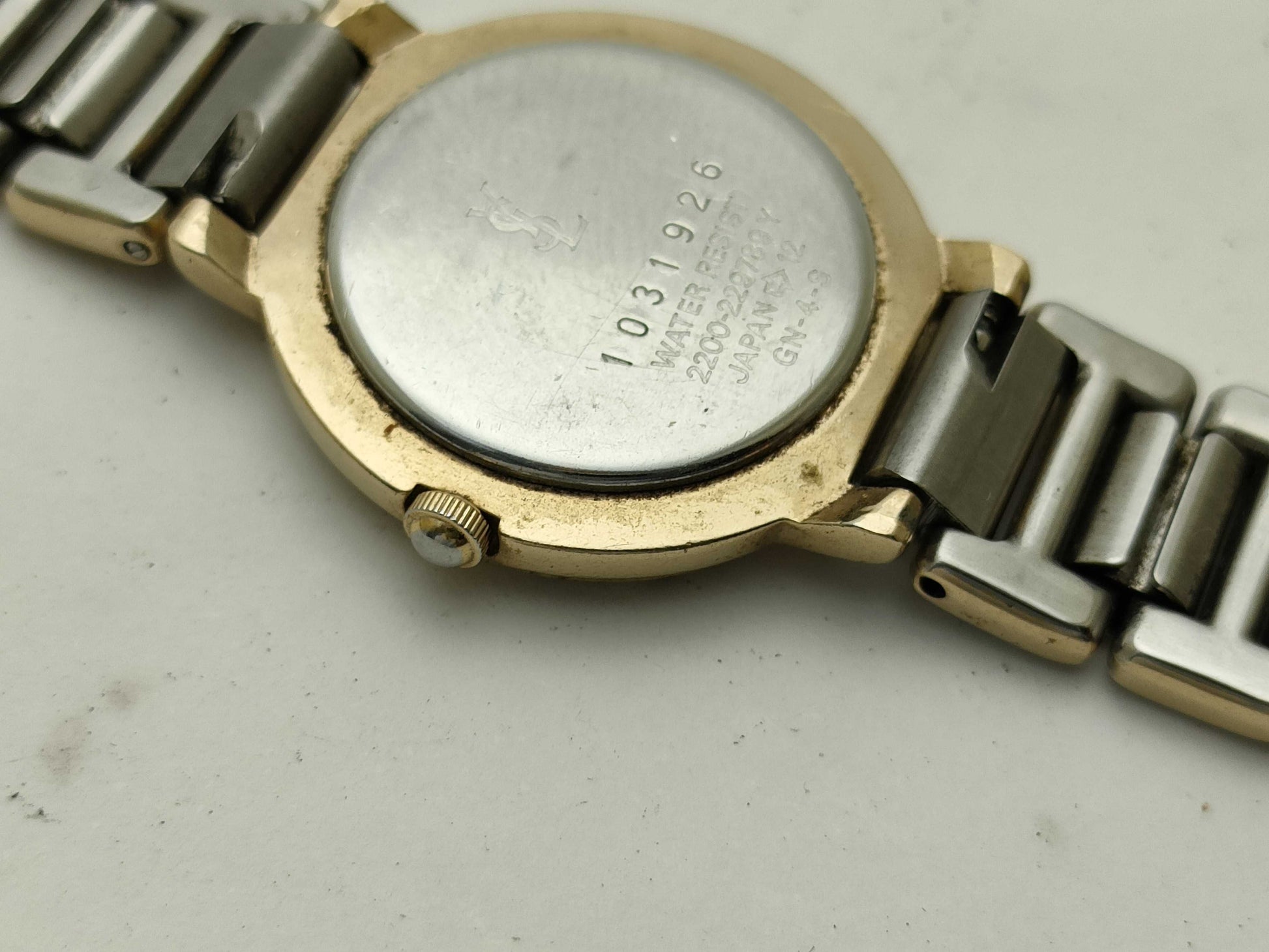 Yves Saint Laurent YSL 2200-229789 Women's Watch, Unoperated