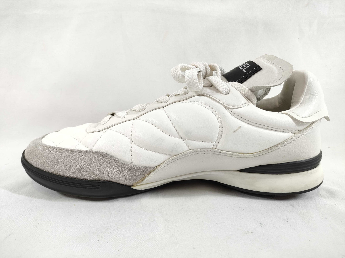 CHANEL Matelasse Matelasse Coco Sneakers