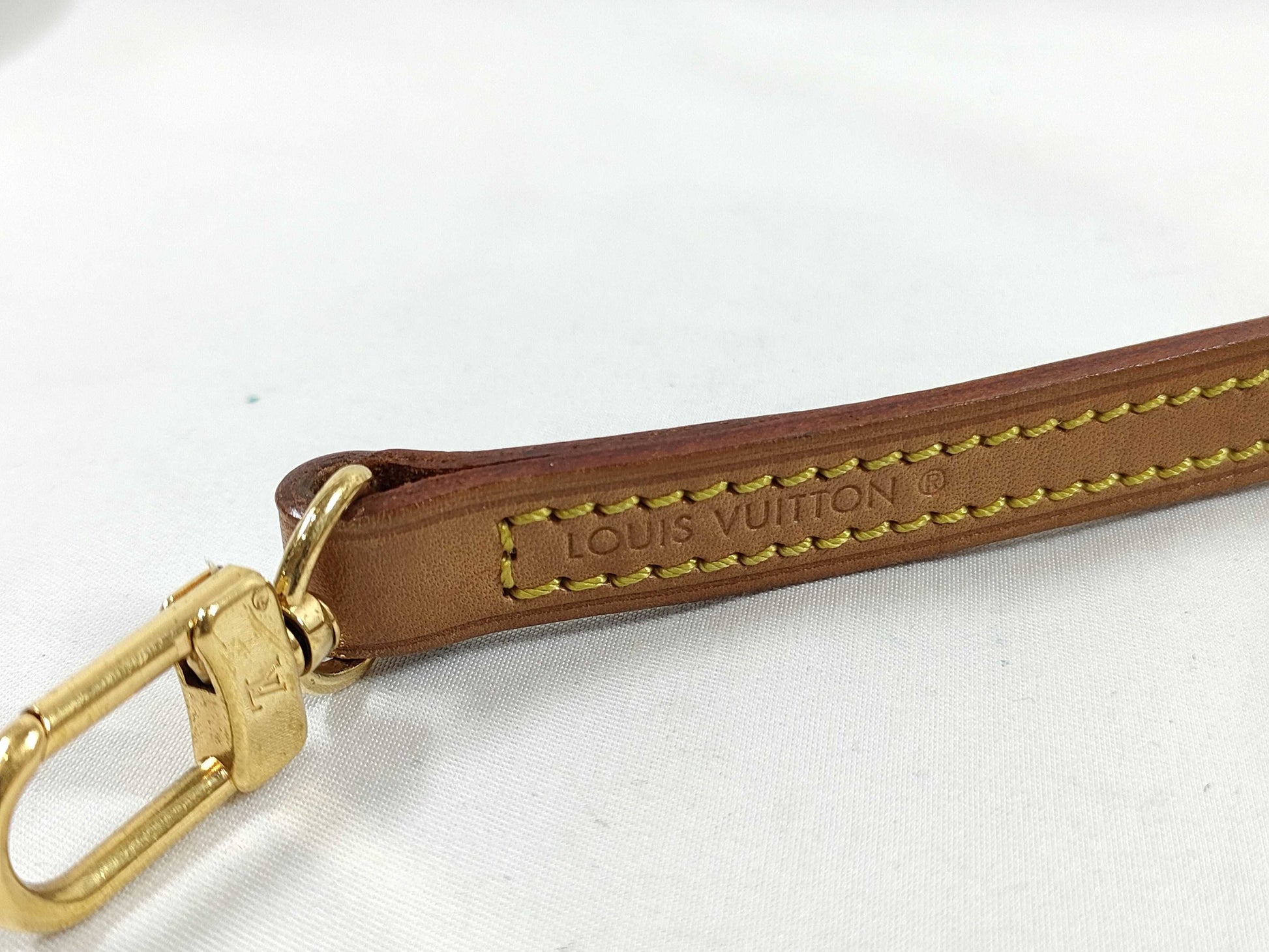 LOUIS VUITTON Natural Leather Shoulder Strap Other Accessories