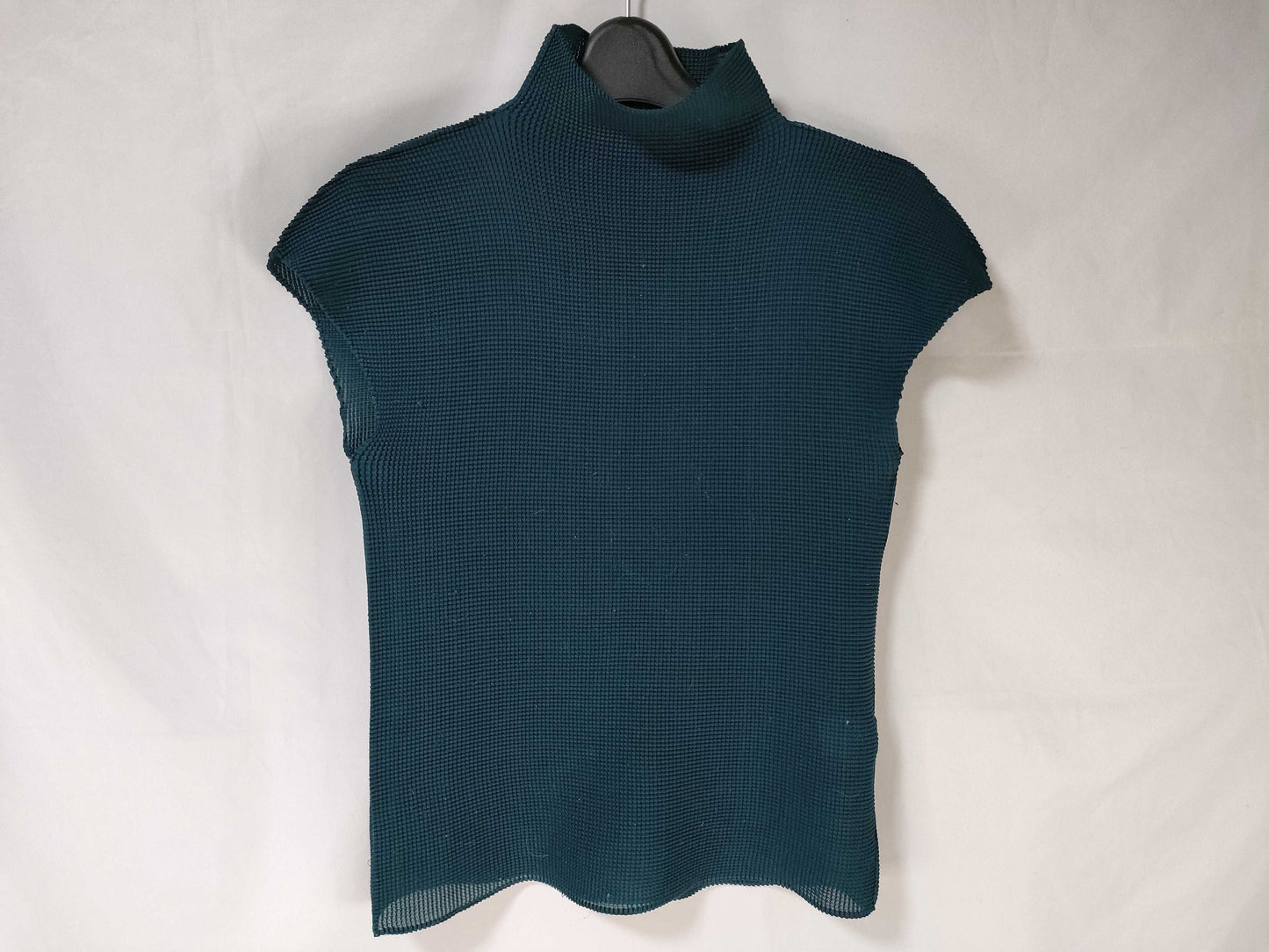 ISSEY MIYAKE Pleats Please High Neck Sleeveless Top