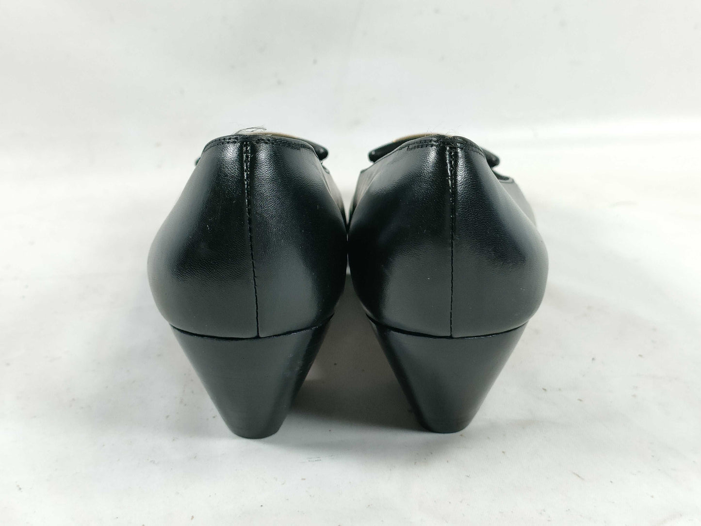 Salvatore Ferragamo logo pumps