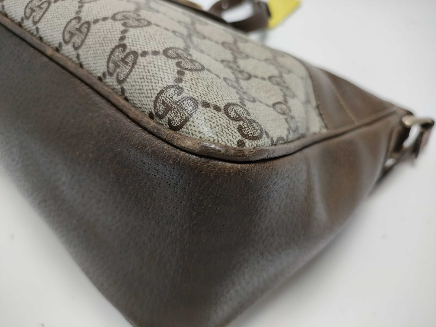 GUCCI GG Supreme Old Logo Hardware Shoulder Bag