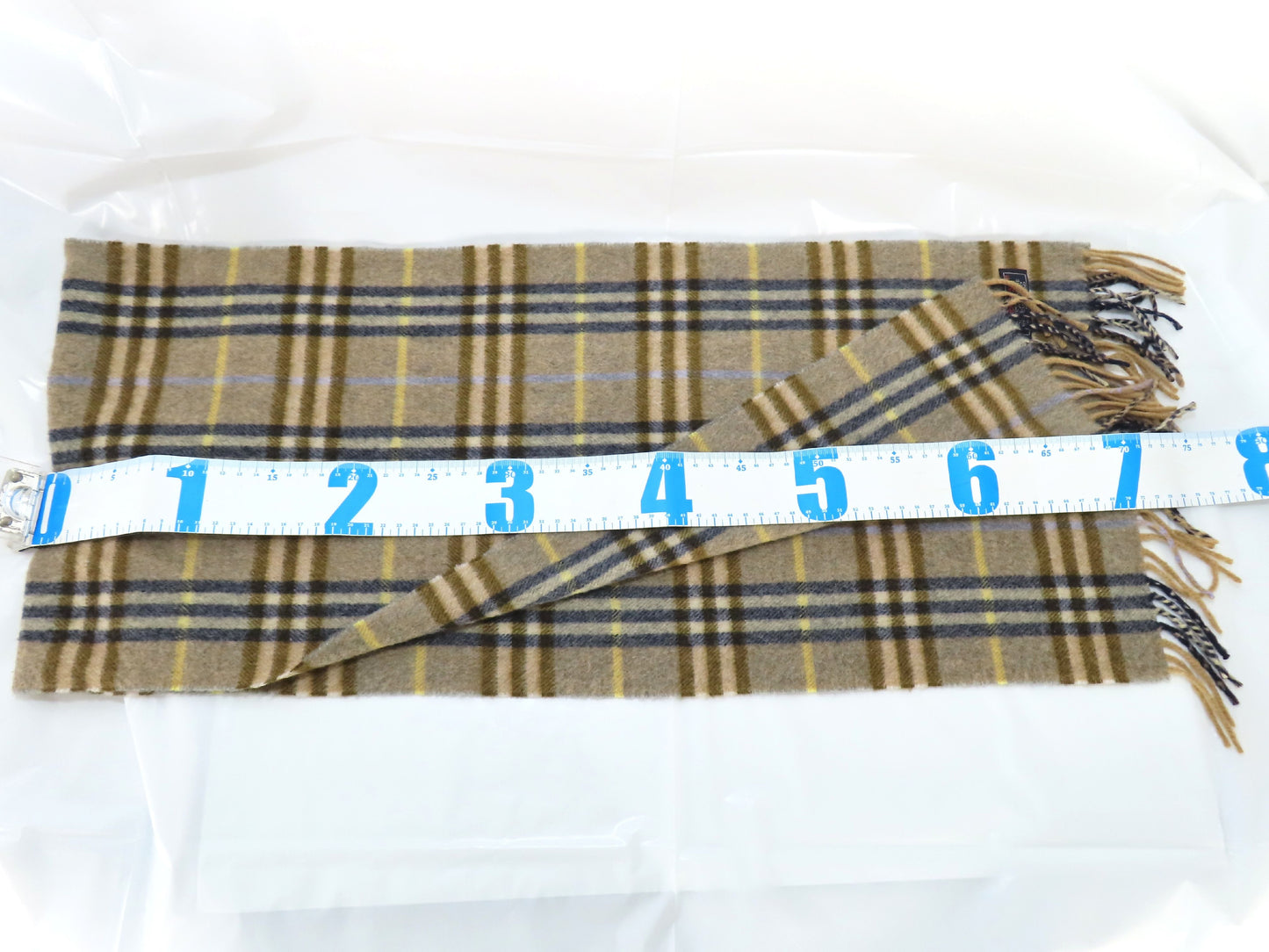 Burberrys 100% Cashmere Scarf