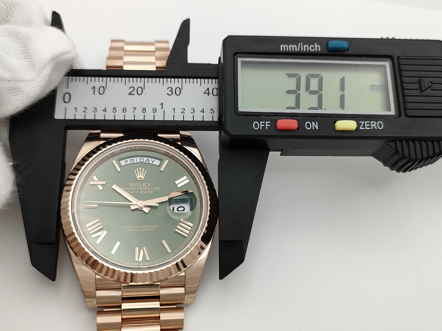 ROLEX 228235 4771Q704 Olive Green Men's Watch