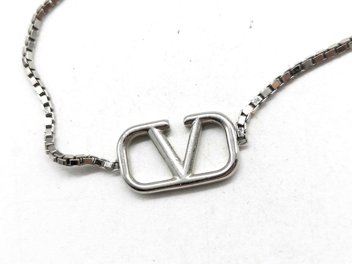 VALENTINO V Logo Signature Bracelet Silver Bracelet/Bangle