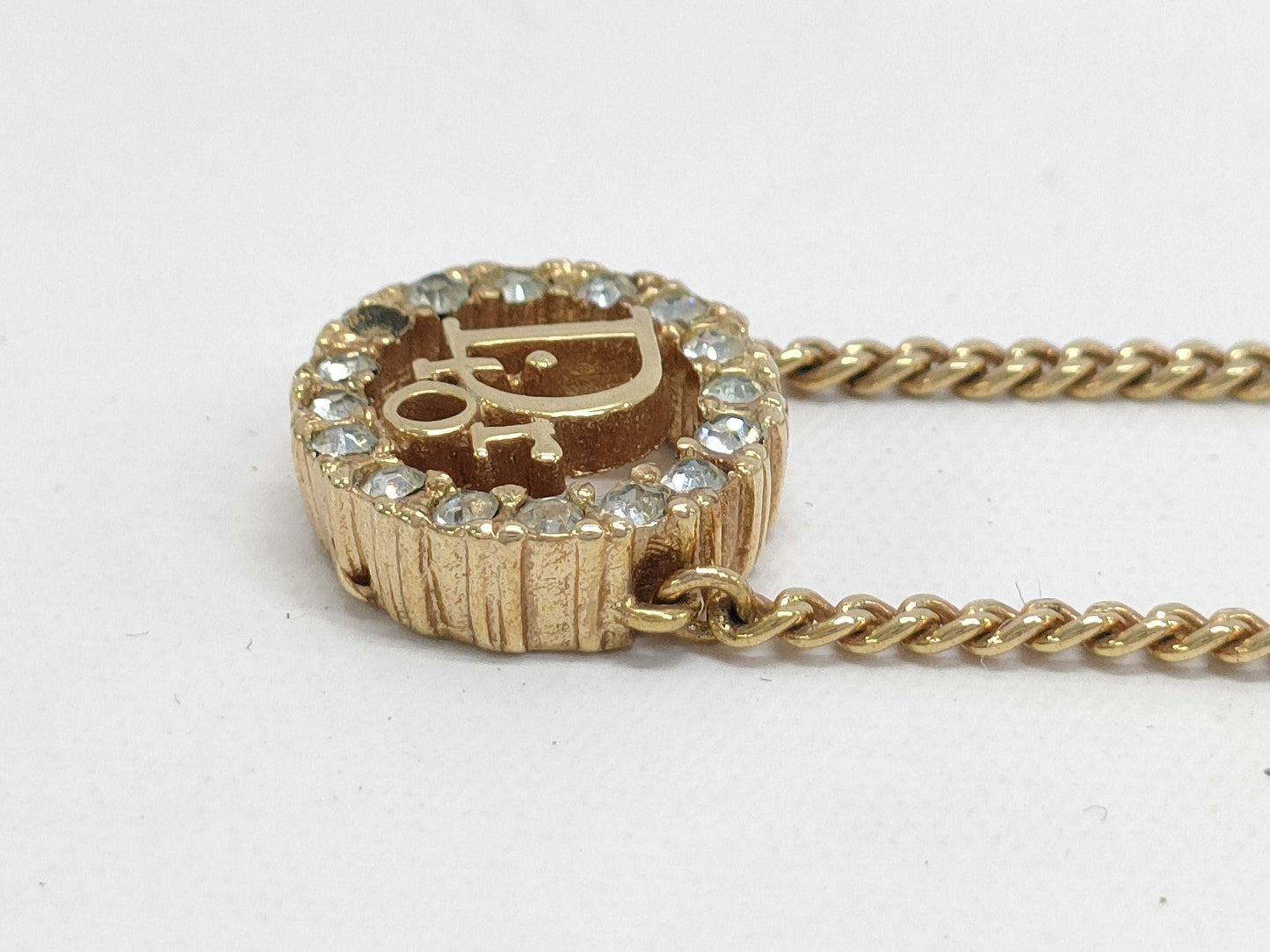 Dior logo necklace necklace