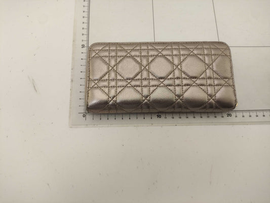 Dior round zipper wallet