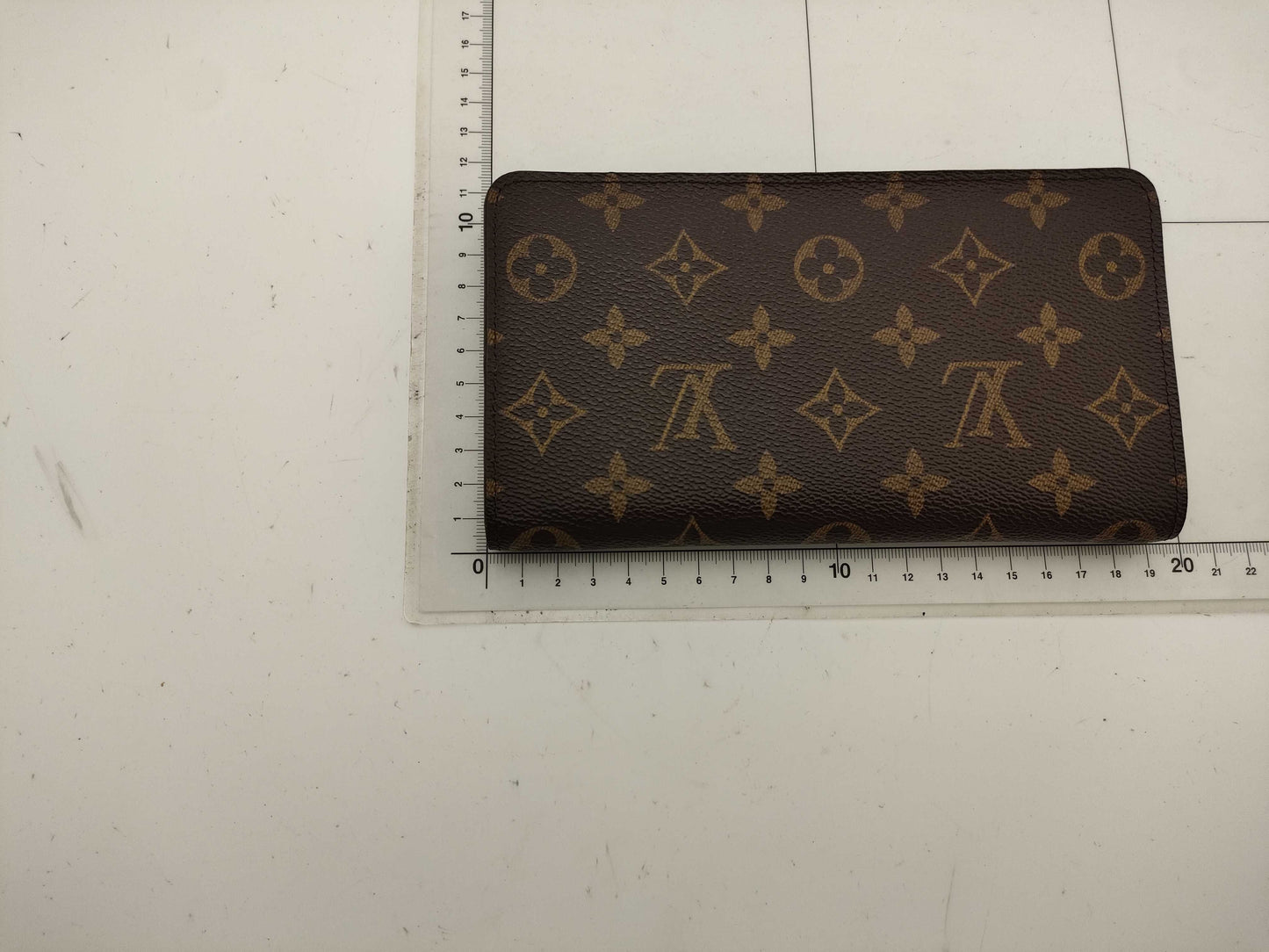 LOUIS VUITTON Monogram Porte Monnaie Zip Wallet