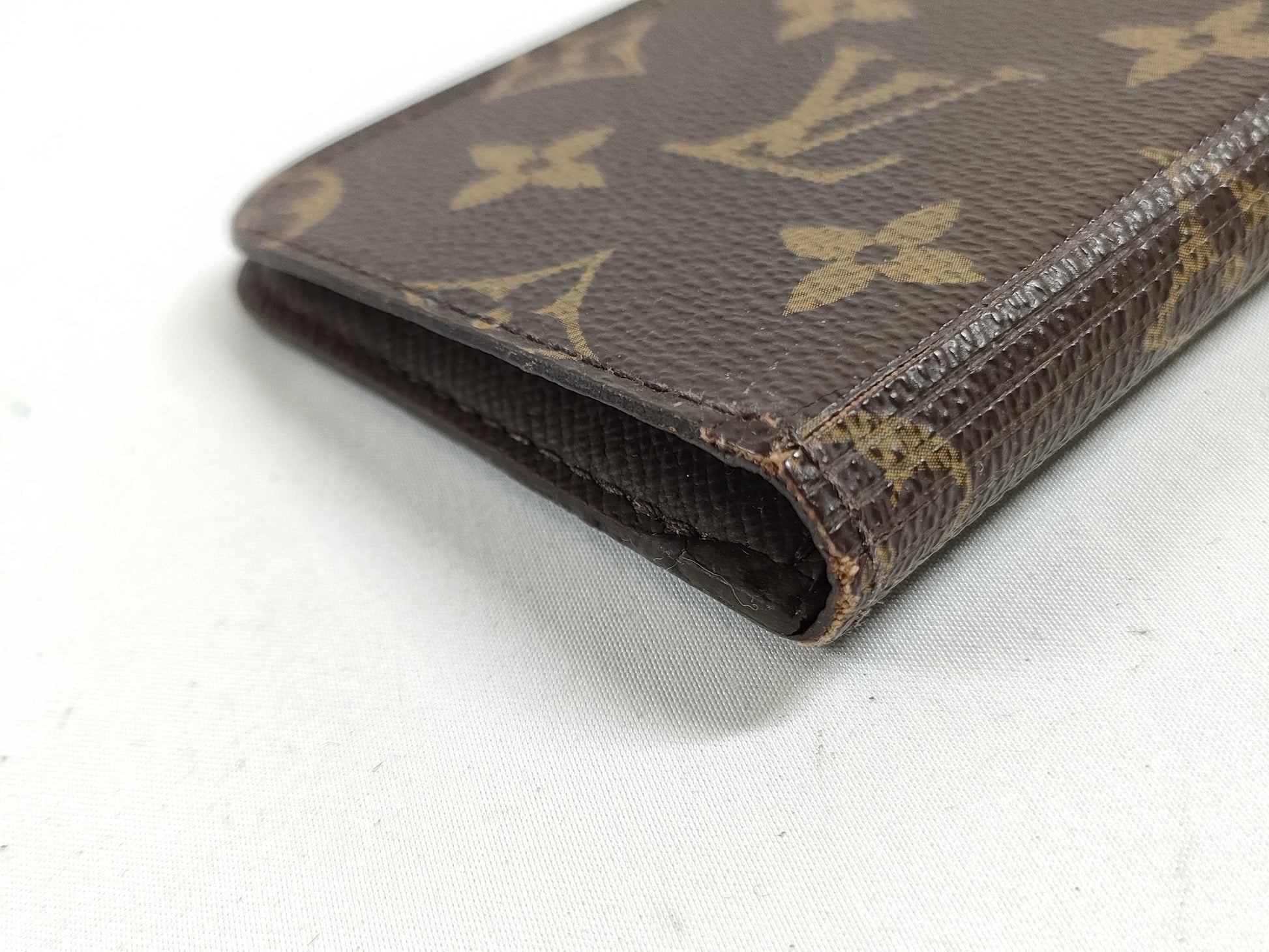 LOUIS VUITTON Monogram Wallet/Smartphone Case