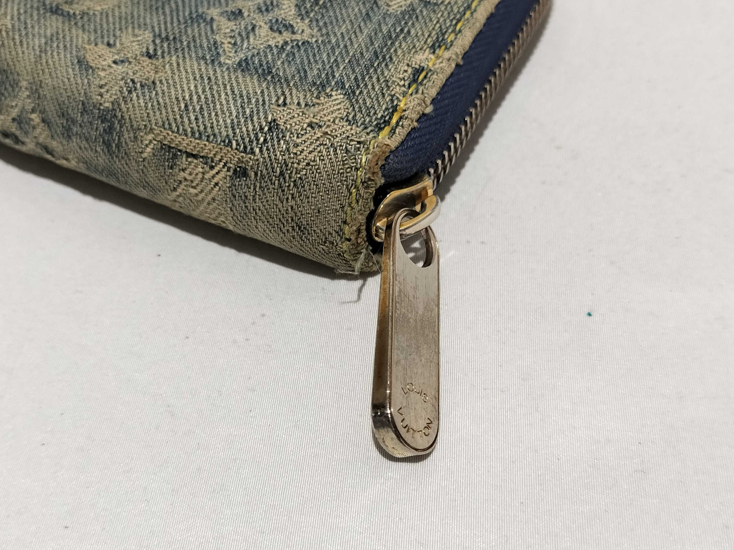LOUIS VUITTON Monogram Denim Round Zippy Wallet