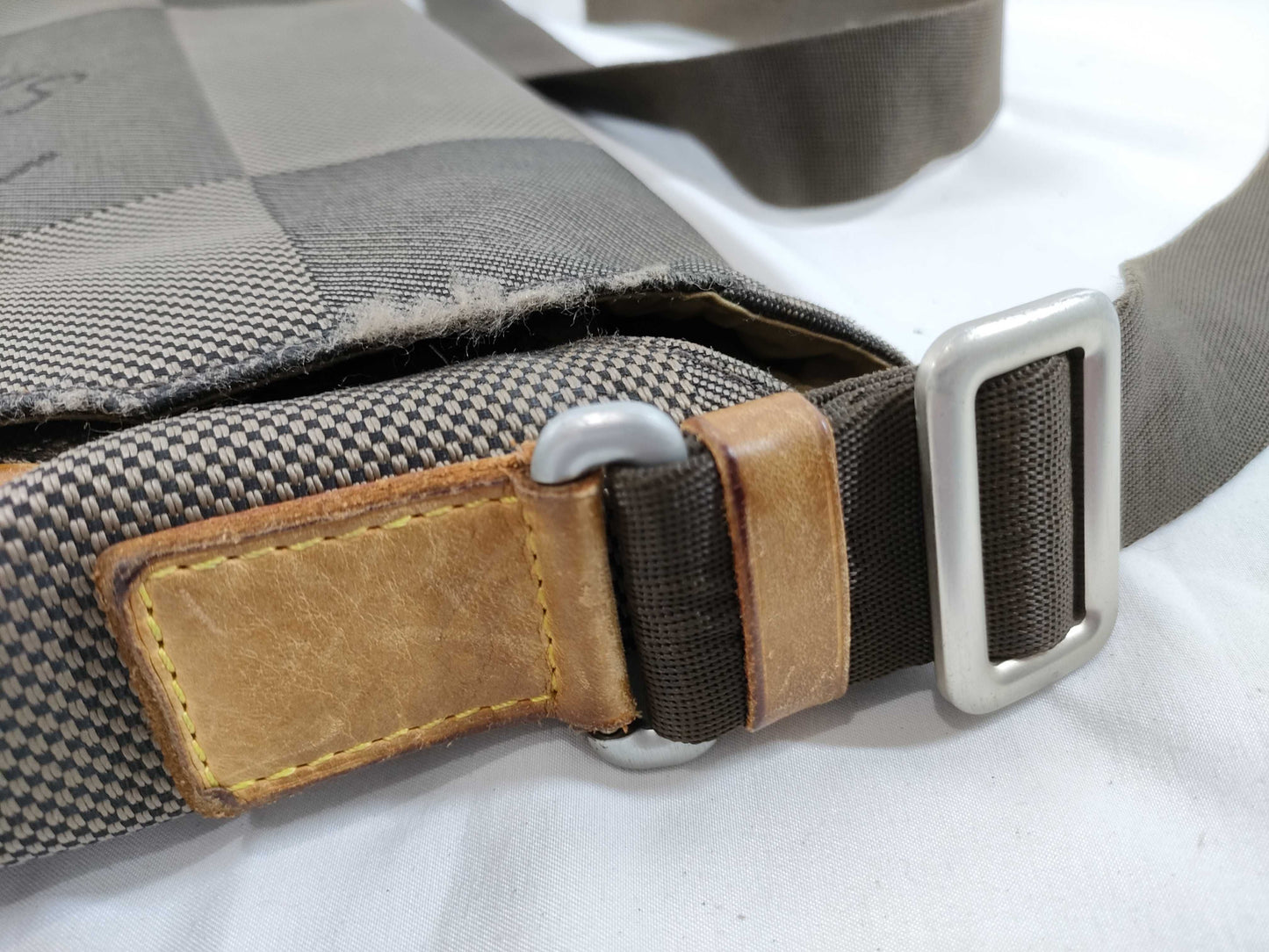 LOUIS VUITTON Damier Geant Damier Geant Messager/Messenger Shoulder Bag