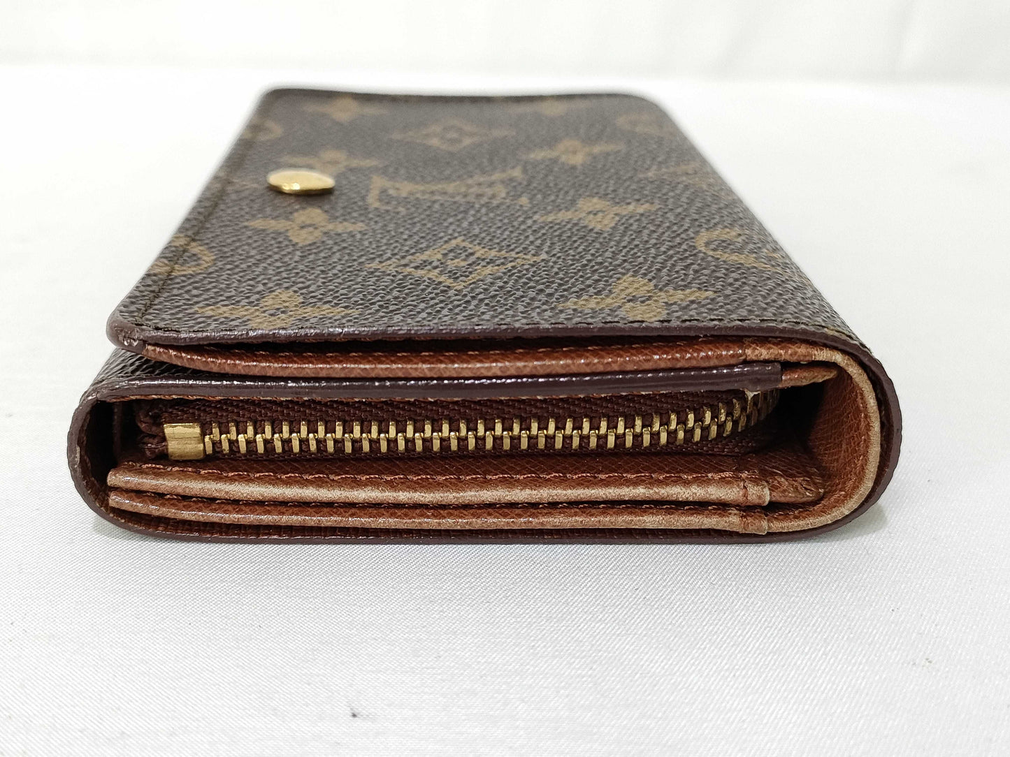 LOUIS VUITTON Monogram Bifold Wallet